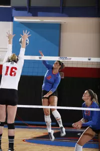 Saige Gallop landed a team-high 11 kills at Creighton on Sunday.