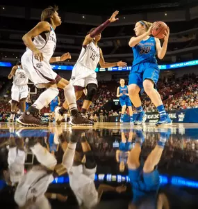 Megan Podkowa was awarded the team's rebound award after leading the Blue Demons with 6.3 rebounds per game in 2013-14.