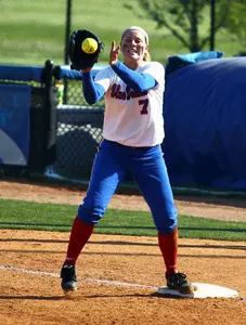 Kirsten Verdun signed a professional contract with the Chicago Bandits on Thursday, just 11 days after finishing her collegiate career.