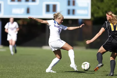 Junior forward Elise Wyatt has four goals and two assists in her last four games.