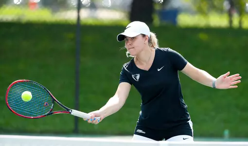 2018-19 DePaul Women's Tennis Team