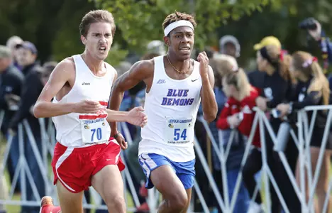 Senior Noah Deck at the 41st Loyola Lakefront Invite