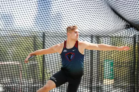 Dominic Marshall throws