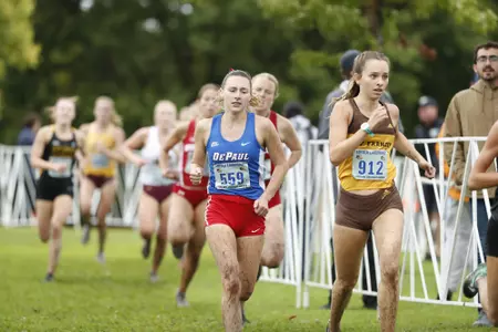 Courtney Pickering at Loyola Lakefront Invite