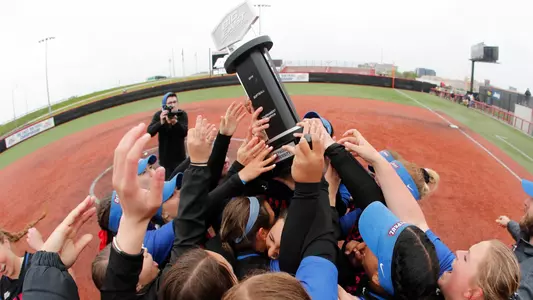 Softball 2019 BE Title