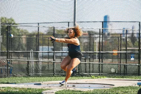 Jade Gates, weight throw