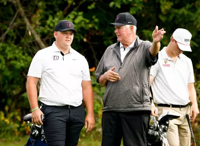 Cameron Karney, Martin Schiene