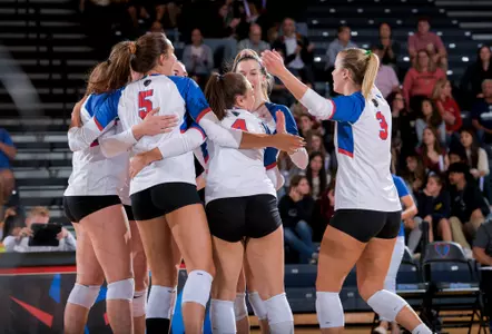 DePaul Volleyball vs. UIC - team huddle
