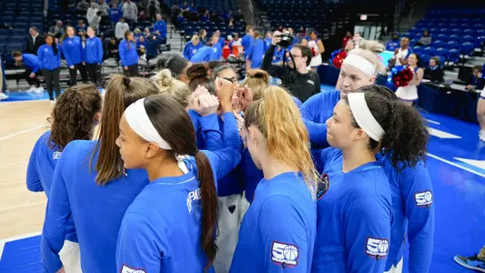 WBB huddle