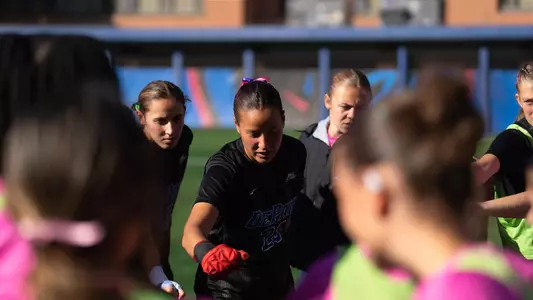 WSOC huddle, Elena Milam