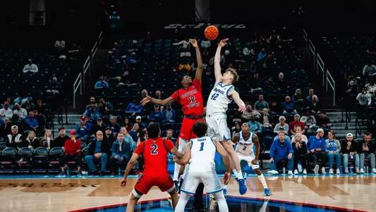 David Skogman wins jump ball