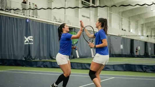 Greta Carbone, Sasha Stula High Five