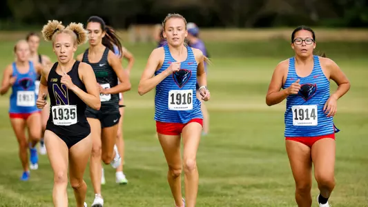 Vivian Wyller and Gianna Sanchez XC