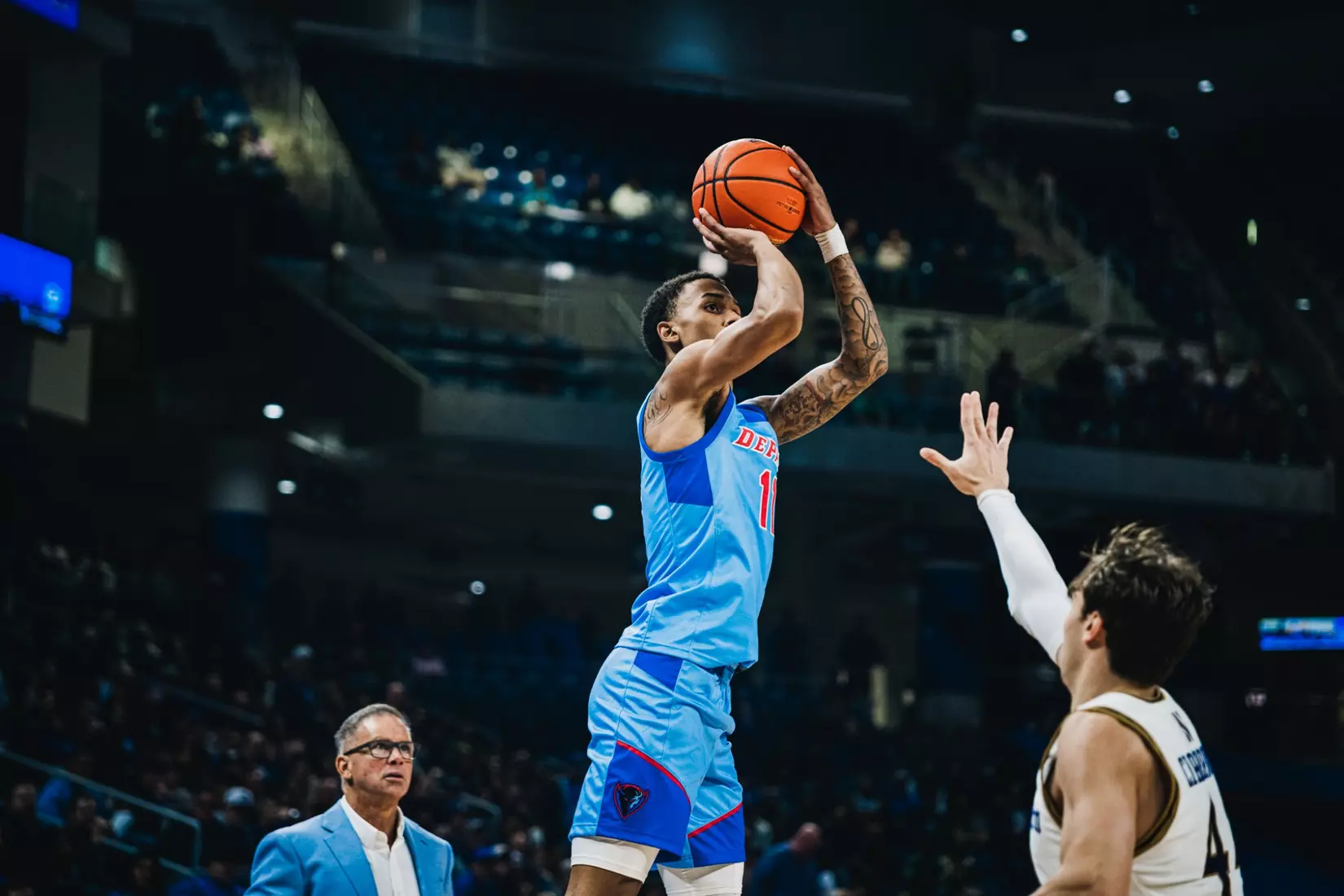 CJ Gunn shoots jump shot