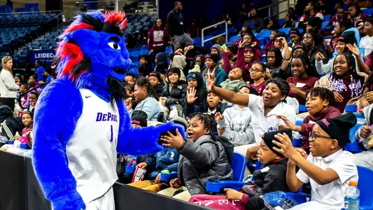 DePaul's DIBS greets Chicagoland children in annual FTD