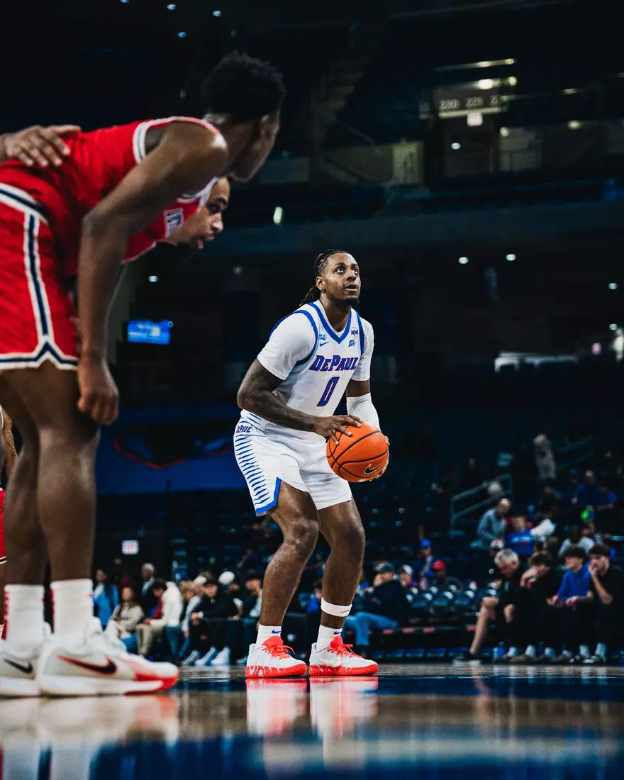 Brandon Maclin setting up his free-throw.