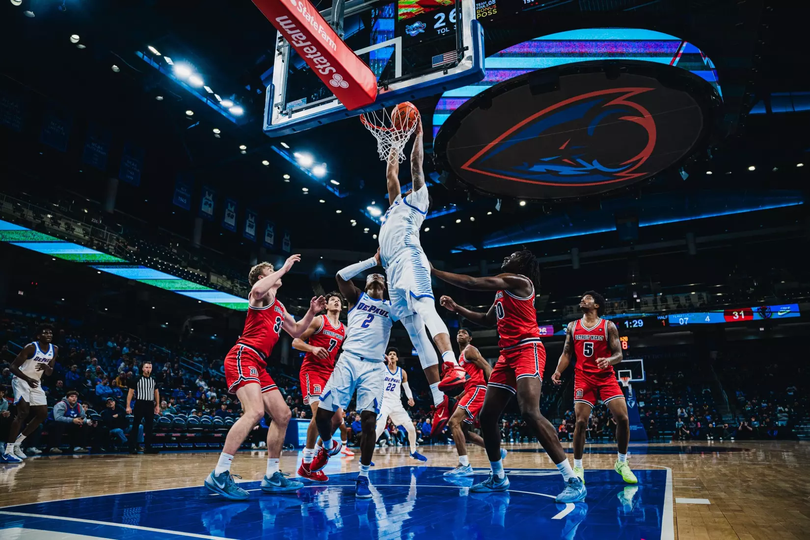 NJ Benson dunking the ball
