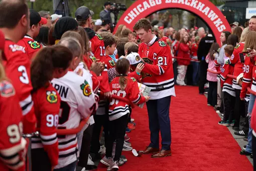 billy gneiser blackhawks jersey