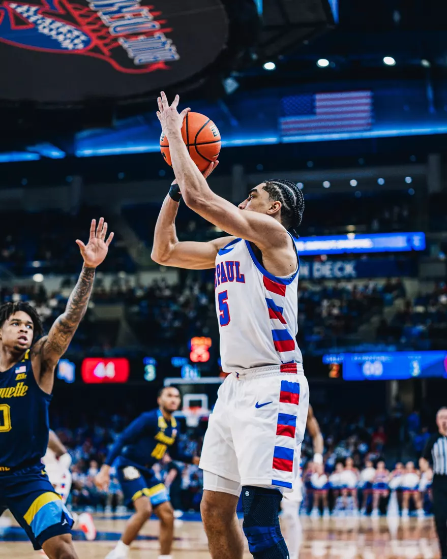 RJ Smith shooting from 3.