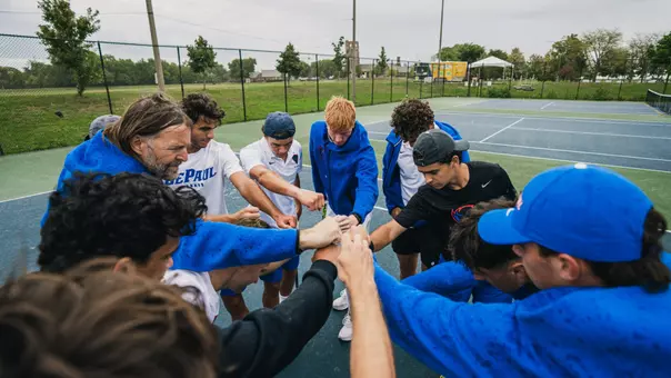 Mten team huddle