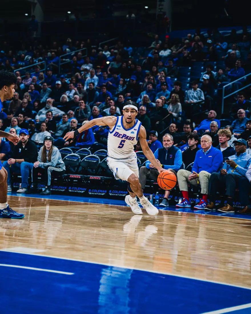 Guard RJ Smith drives into the teeth of the defense.