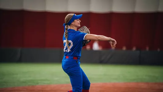 Maya Wondaal throws the ball