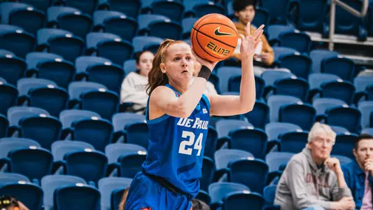 Ally Timm shoots a three