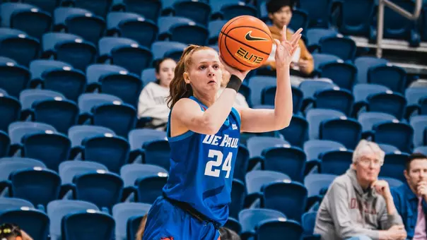 Ally Timm shoots a three