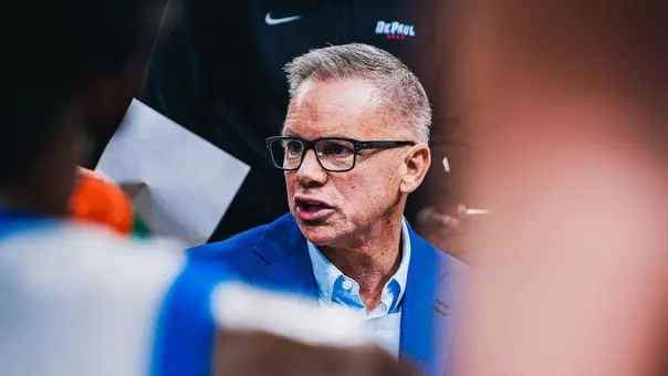 chris holtmann huddle