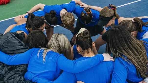 Women's Tennis Huddle
