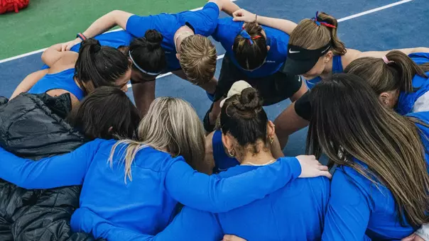 Women's Tennis Huddle
