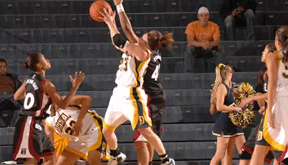 Karlstrom to Play Professionally in Romania Image