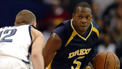 Men's Basketball Shocks Big East Foe Villanova, 81-76 Image