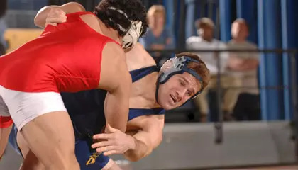 Dragons Down Bloomsburg, 18-15 Image