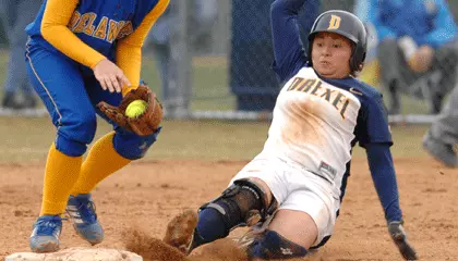 Dragons Come From Behind To Shock Georgia State in Softball Sweep Image