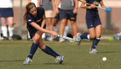 Field Hockey Comes From Behind to Beat Hofstra in CAA Quarterfinals, 4-3 Image