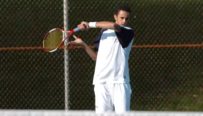 Men's Tennis Edges Saint Joseph's 4-3 Image