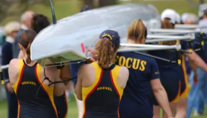 Women's Varsity Eight Earns Fourth of 17 Entries at Head of the Schuylkill Regatta Image