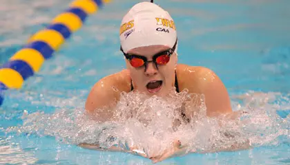 Seniors Lead Dragons Past Howard, 126-66 Image