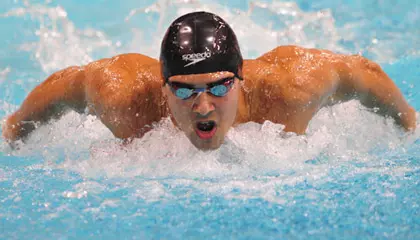 Men's Swimming & Diving Pick Up Two Victories Image