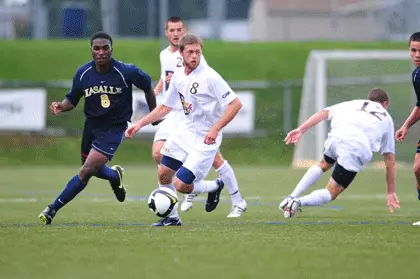 Hofstra Comes From Behind to Clip Dragons Image