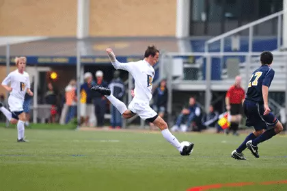 Men's Soccer Hosts Hofstra at Vidas Field Tonight Image
