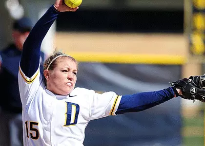 Softball Splits Saturday Doubleheader at UNC Wilmington Image