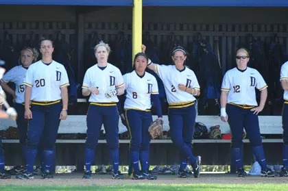 Softball Closes Out Regular-Season at Hofstra This Weekend Image