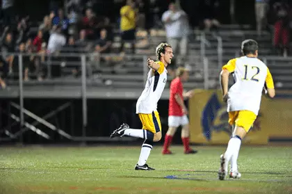 Dragons Benefit From Late Goal on Blustery Day at Vidas Field Image