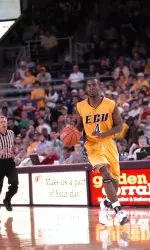 Sam Hinnant made a trio of 3-point baskets against Tulsa.