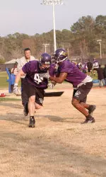 Jay Sonnhalter (91) and Davon Drew (3)