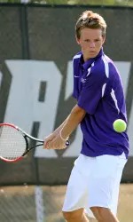 Henrik Skalmerud battled back to pick up a No. 5 singles win at Elon Wednesday.