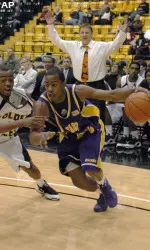 Jontae Sherrod, right, gets around Southern Mississippi guard Jeremy Wise.