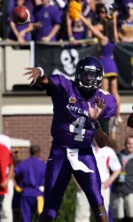 Dominique Davis completed his first 14 passes and threw for 376 yards Saturday.